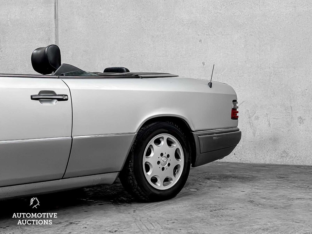 Mercedes-Benz 300 CE-24 200-500 (W124) Cabriolet 220pk 1993, 47-ZG-PR