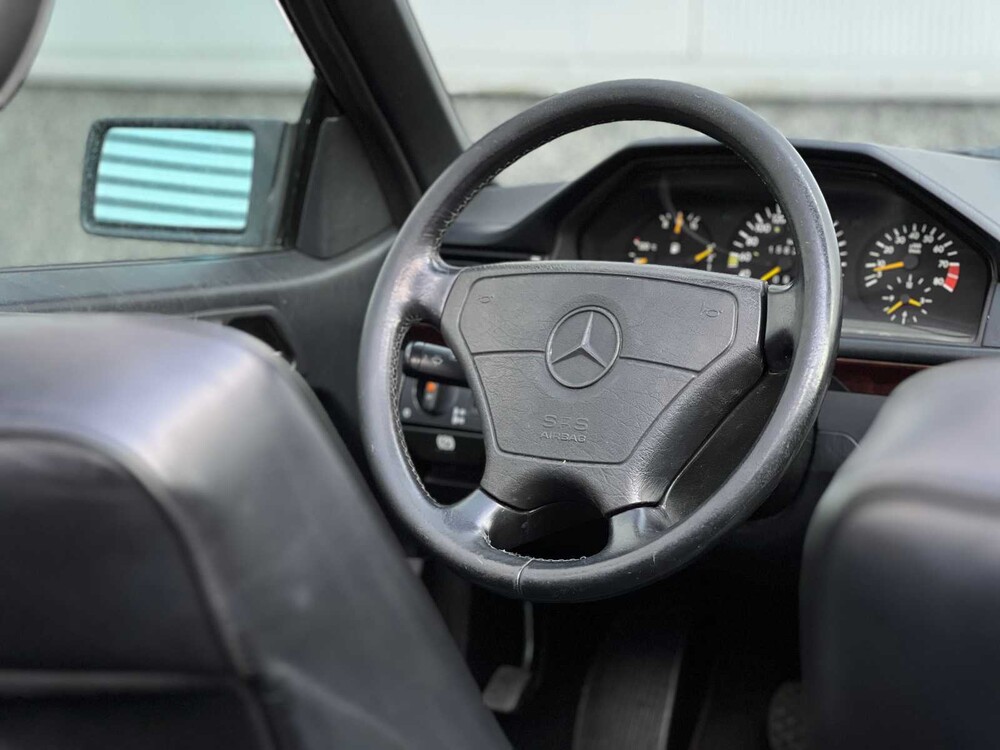 Mercedes-Benz 300 CE-24 200-500 (W124) Cabriolet 220pk 1993, 47-ZG-PR