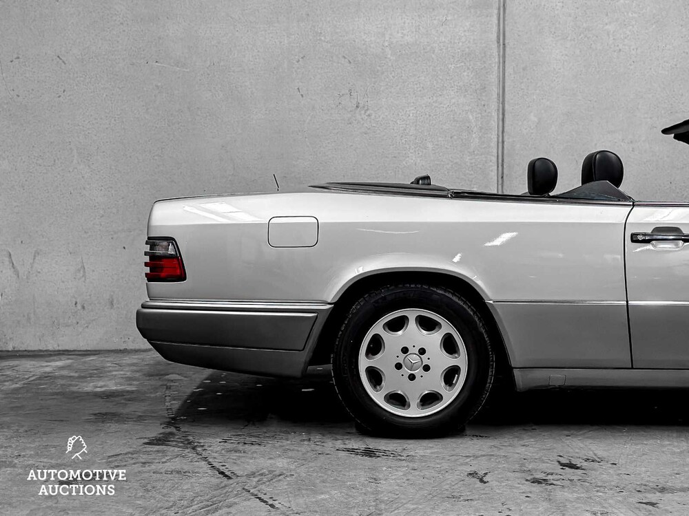 Mercedes-Benz 300 CE-24 200-500 (W124) Cabriolet 220pk 1993, 47-ZG-PR