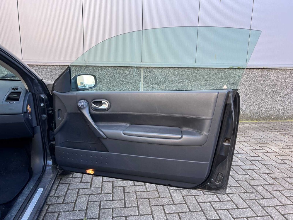 Renault Mégane Coupé Cabriolet 2.0-16V Priv.Luxe (Origineel-NL), 56-PN-TK