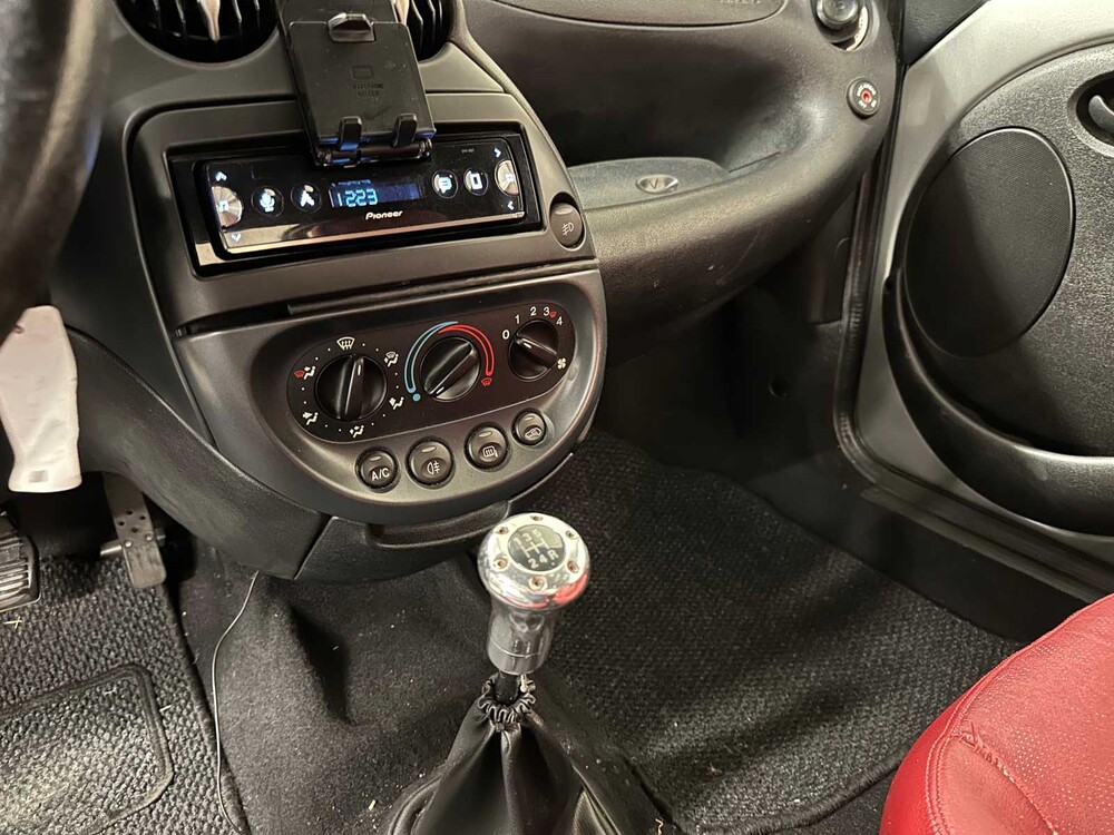 Ford Streetka 1.6 Futura 95hp 2004 (Original-NL), 69-PG-BN