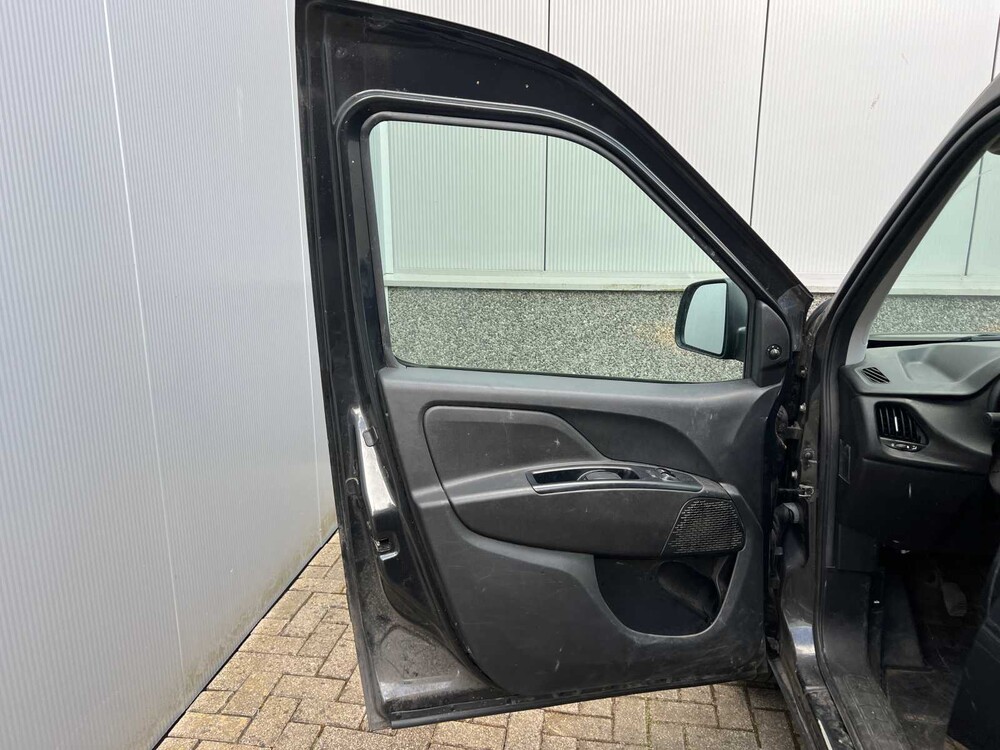 Fiat Doblò Cargo 1.3 MJ L2H1 SX 95hp 2019 (Original-NL) Commercial vehicle, V-369-XD