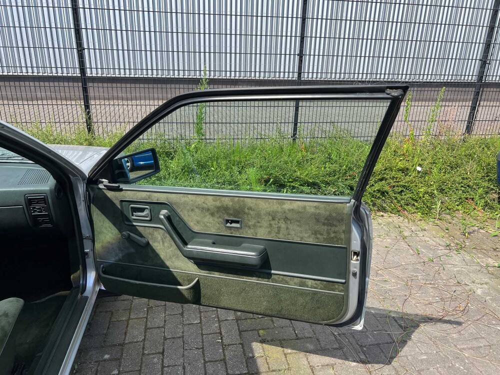 Opel Monza 2.5i 2-door 1984