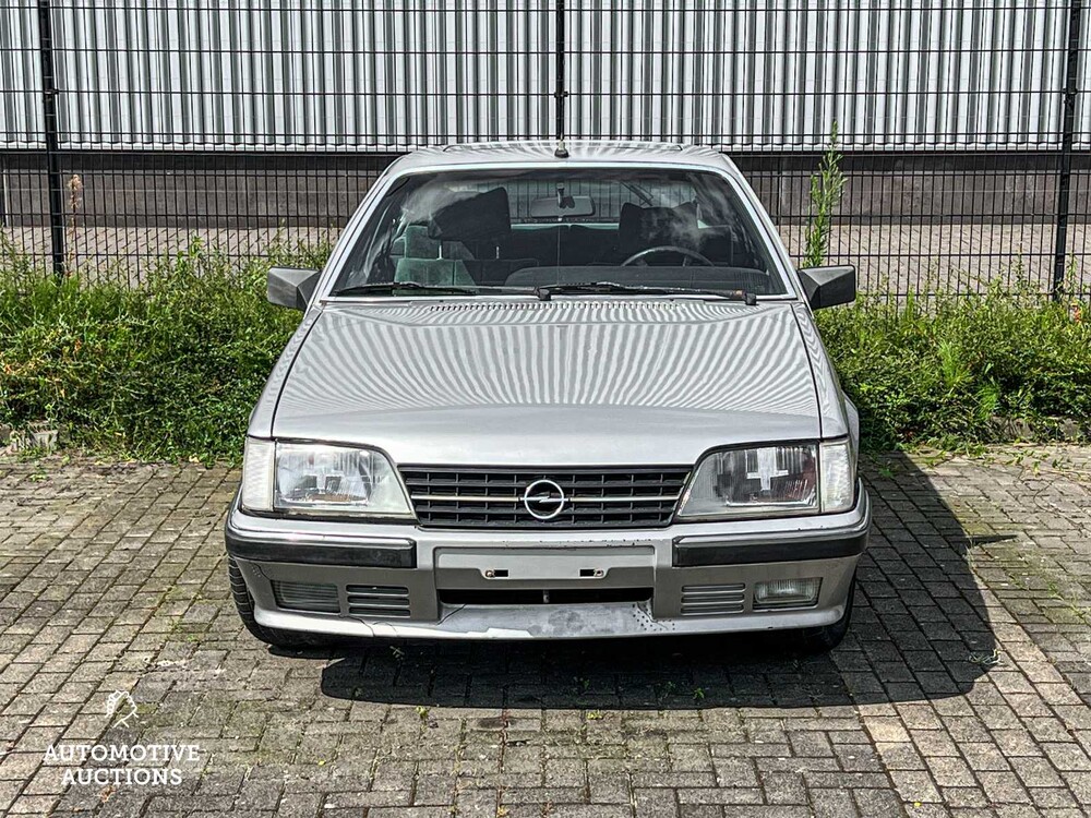 Opel Monza 2.5i 2-door 1984