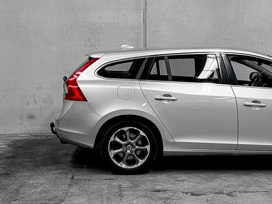 Volvo V60 1.6 T4 Momentum 179PS 2012 (Original-NL), 60-TDK-1