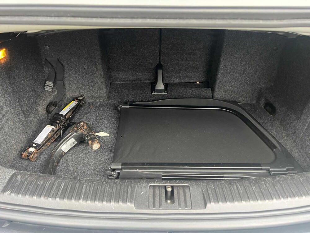 Volkswagen Golf Cabriolet 1.2 TSI BlueMotion 105hp 2011, RN-733-G