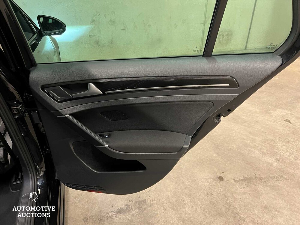 Volkswagen Golf GTE 1.4 TSI 150PS 2015 (Original-NL), HN-462-L