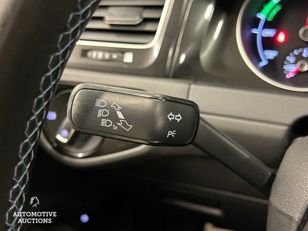 Volkswagen Golf GTE 1.4 TSI 150PS 2015 (Original-NL), HN-462-L