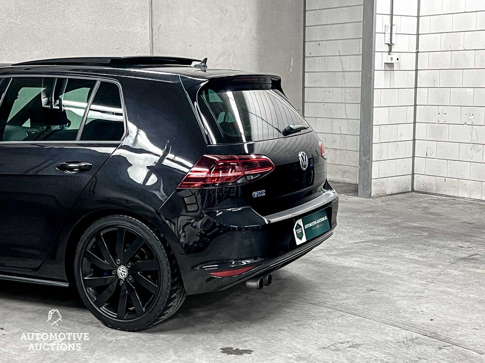 Volkswagen Golf GTE 1.4 TSI 150PS 2015 (Original-NL), HN-462-L