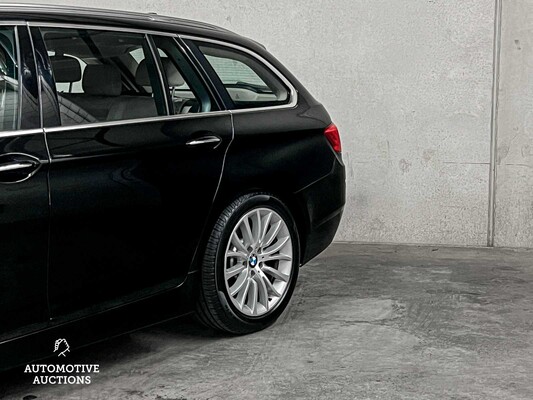 BMW 520i Touring Luxury Edition 184hp 2014 (Original-UK) 5-Series, 5-TBH-39