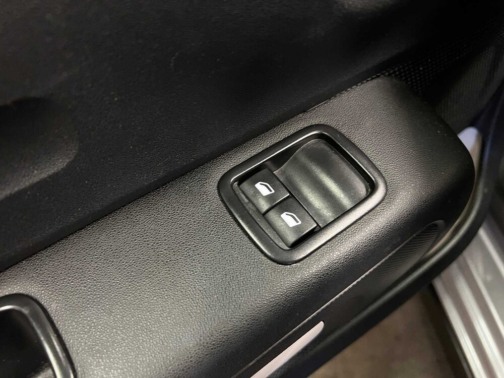 Citroen C3 1.2 PT Feel 83PS 2020 (Original-NL), J-635-BF