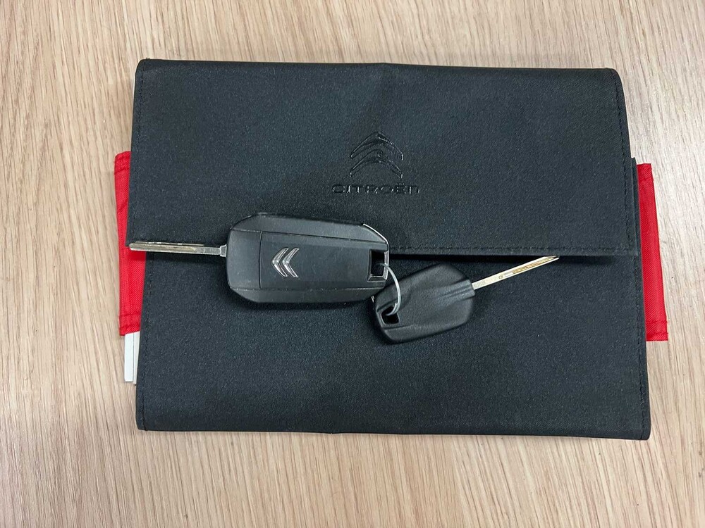 Citroen C3 1.2 PT Feel 83PS 2020 (Original-NL), J-635-BF