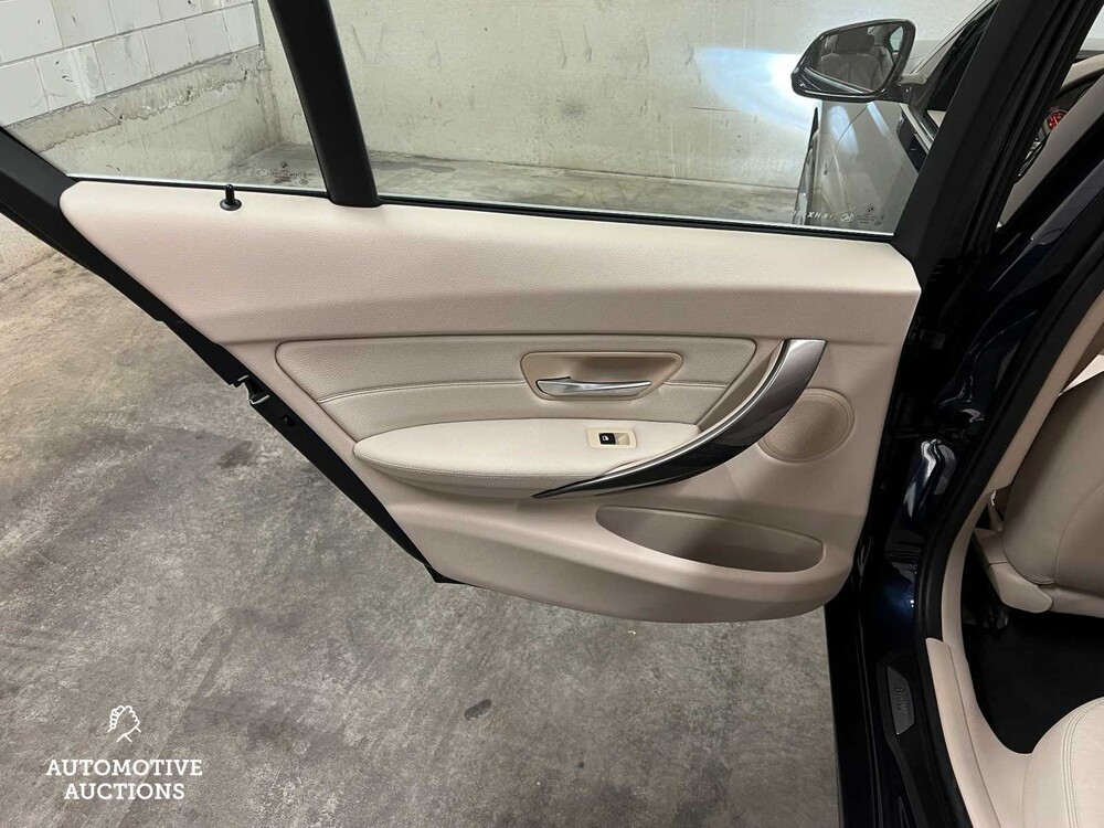 BMW 320i Upgrade Edition 184PS 2013 (Original-UK) F30 3er, 4-KHX-60