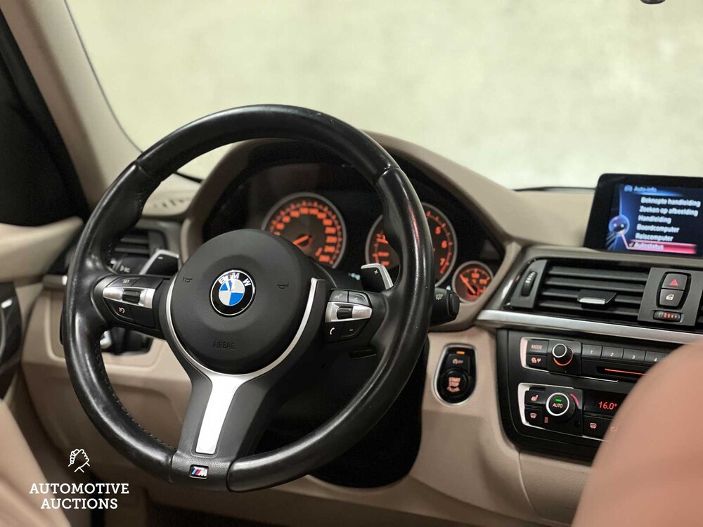 BMW 320i Upgrade Edition 184PS 2013 (Original-UK) F30 3er, 4-KHX-60