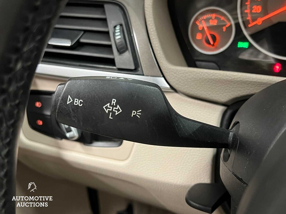 BMW 320i Upgrade Edition 184PS 2013 (Original-UK) F30 3er, 4-KHX-60