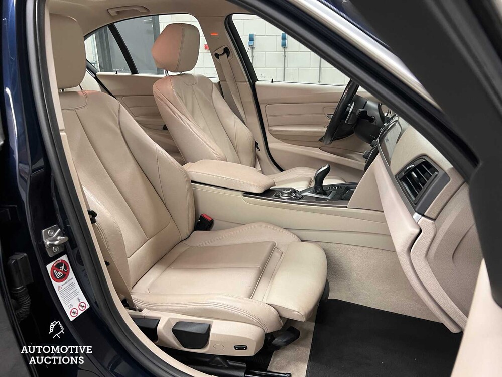 BMW 320i Upgrade Edition 184PS 2013 (Original-UK) F30 3er, 4-KHX-60