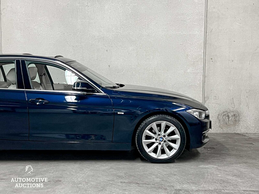 BMW 320i Upgrade Edition 184PS 2013 (Original-UK) F30 3er, 4-KHX-60