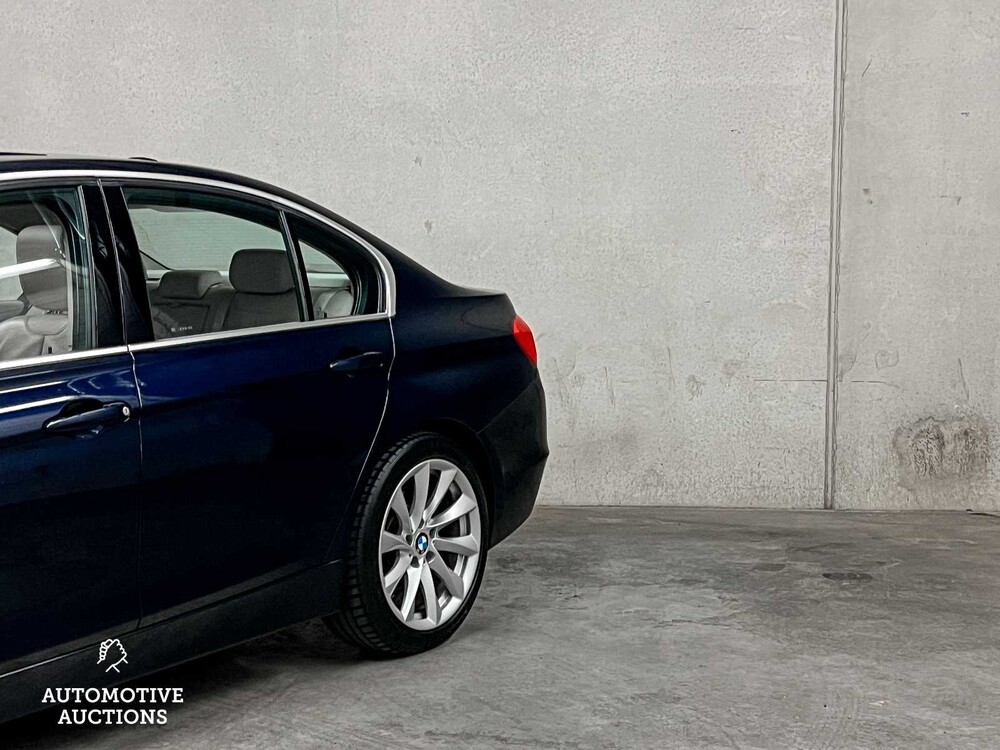 BMW 320i Upgrade Edition 184PS 2013 (Original-UK) F30 3er, 4-KHX-60