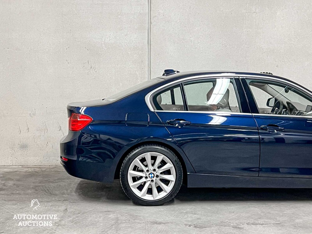 BMW 320i Upgrade Edition 184PS 2013 (Original-UK) F30 3er, 4-KHX-60