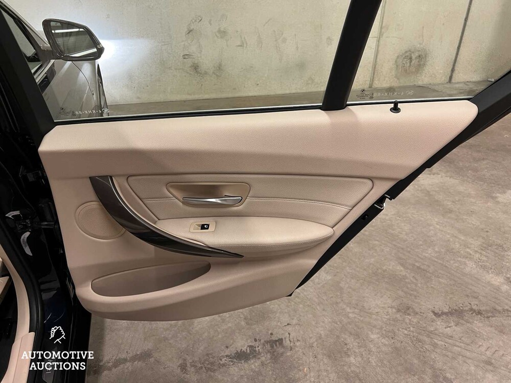 BMW 320i Upgrade Edition 184PS 2013 (Original-UK) F30 3er, 4-KHX-60