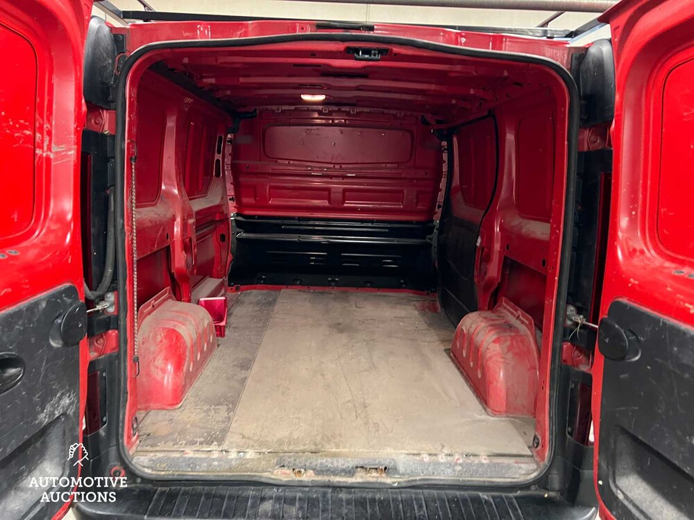 Renault Trafic 1.6 dCi T27 L1H1 Générique (Original-NL) 95hp 2017 Commercial vehicle, V-689-GX