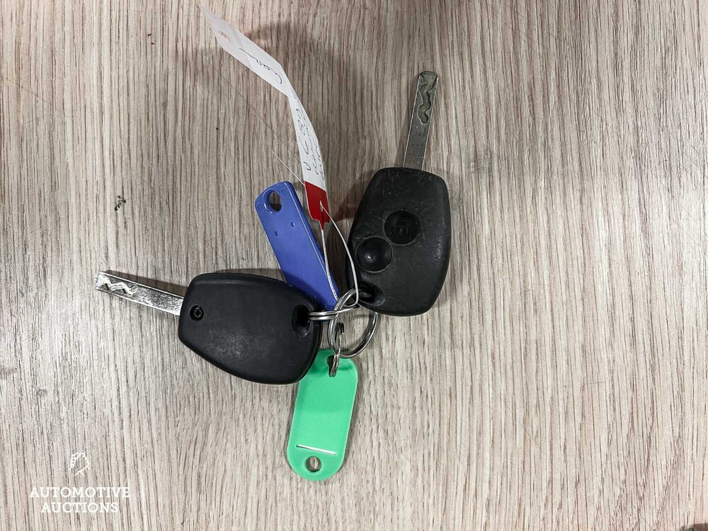 Renault Trafic 1.6 dCi T27 L1H1 Générique (Original-NL) 95hp 2017 Commercial vehicle, V-689-GX