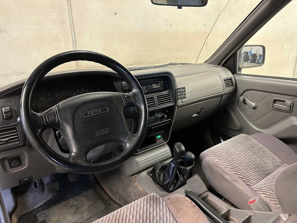 Opel Campo 2.5 DI Sports Cab 76pk 2001 (Origineel-NL) Bedrijfswagen, 86-VT-KX