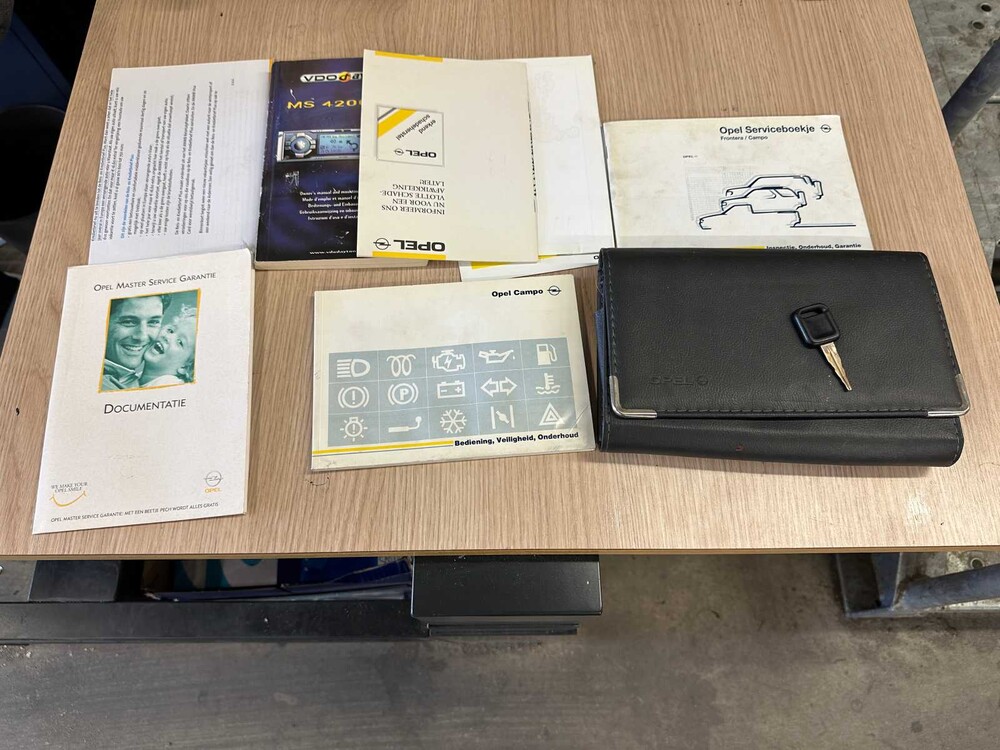 Opel Campo 2.5 DI Sports Cab 76pk 2001 (Origineel-NL) Bedrijfswagen, 86-VT-KX