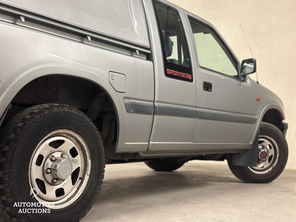 Opel Campo 2.5 DI Sports Cab 76pk 2001 (Origineel-NL) Bedrijfswagen, 86-VT-KX