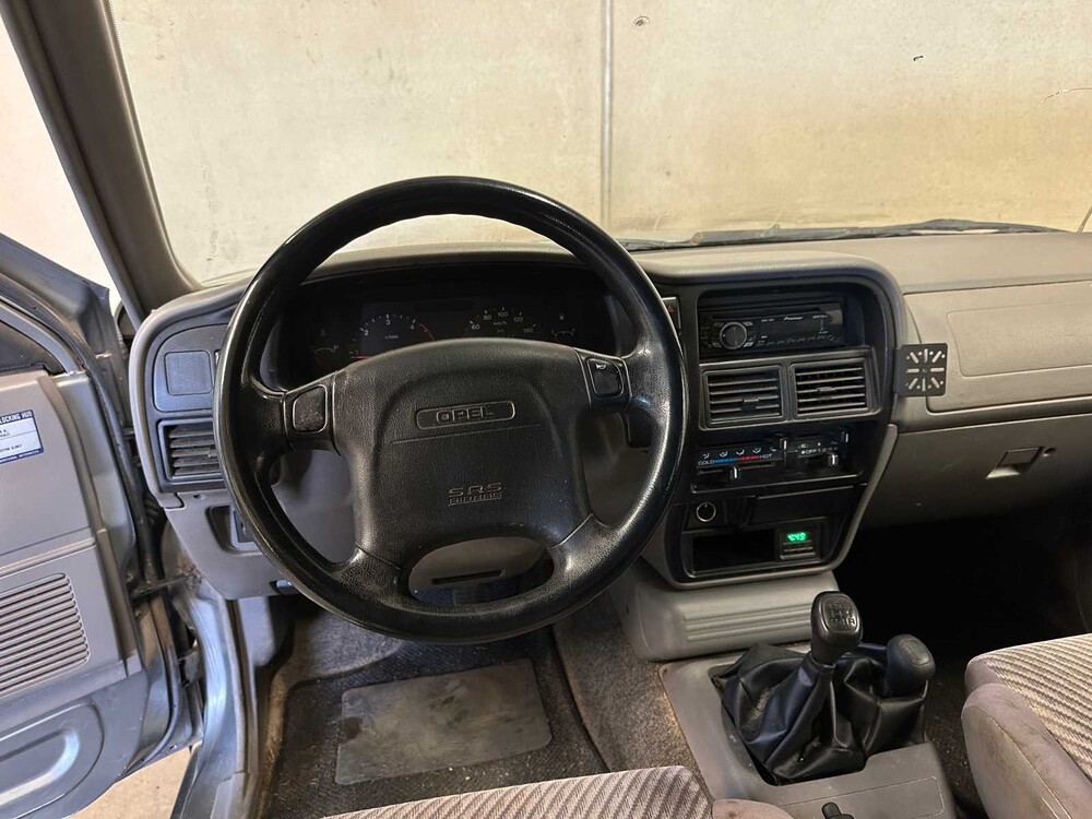 Opel Campo 2.5 DI Sports Cab 76pk 2001 (Origineel-NL) Bedrijfswagen, 86-VT-KX