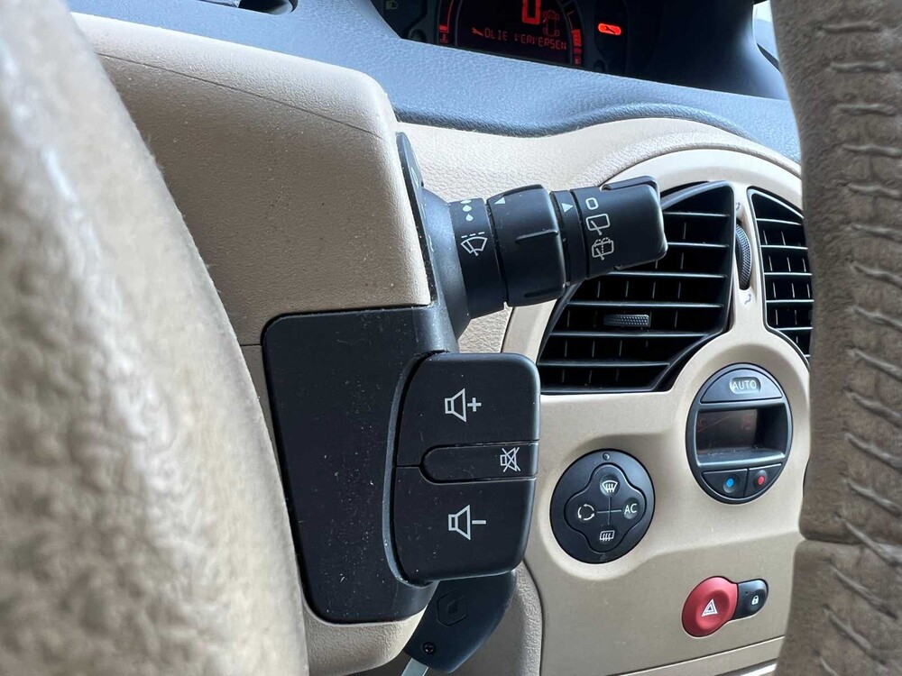 Renault Modus 1.6-16V Initiale 111hp 2005 (Original-NL), 39-RR-NP