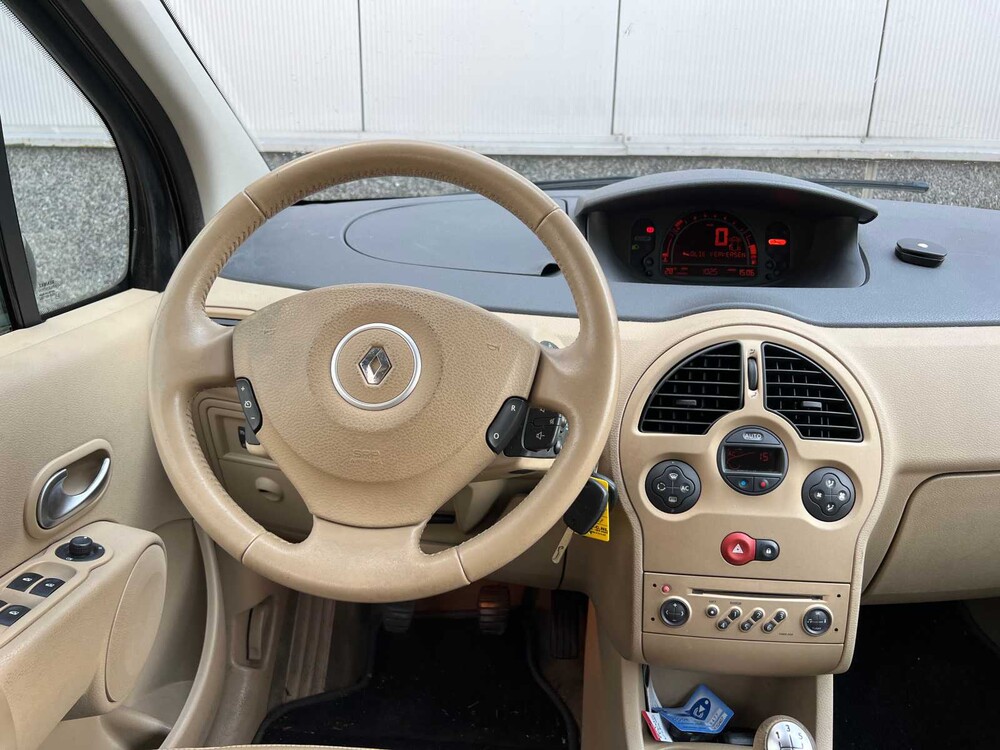 Renault Modus 1.6-16V Initiale 111hp 2005 (Original-NL), 39-RR-NP