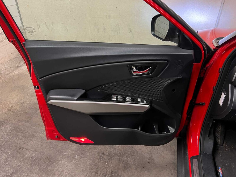 SsangYong Tivoli 1.6D Quarz 116PS 2015, KH-447-H