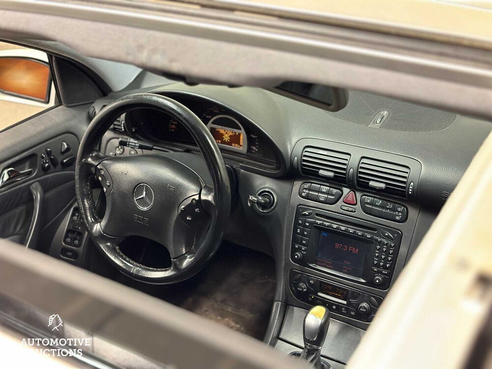 Mercedes-Benz C32 AMG 3.2 V6 354PS 2002 C-Klasse 