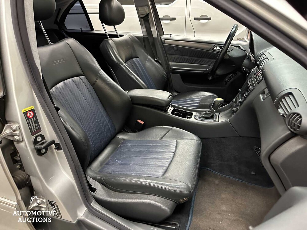 Mercedes-Benz C32 AMG 3.2 V6 354PS 2002 C-Klasse 
