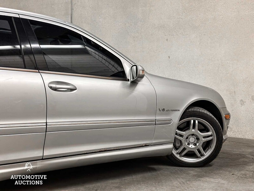 Mercedes-Benz C32 AMG 3.2 V6 354PS 2002 C-Klasse 
