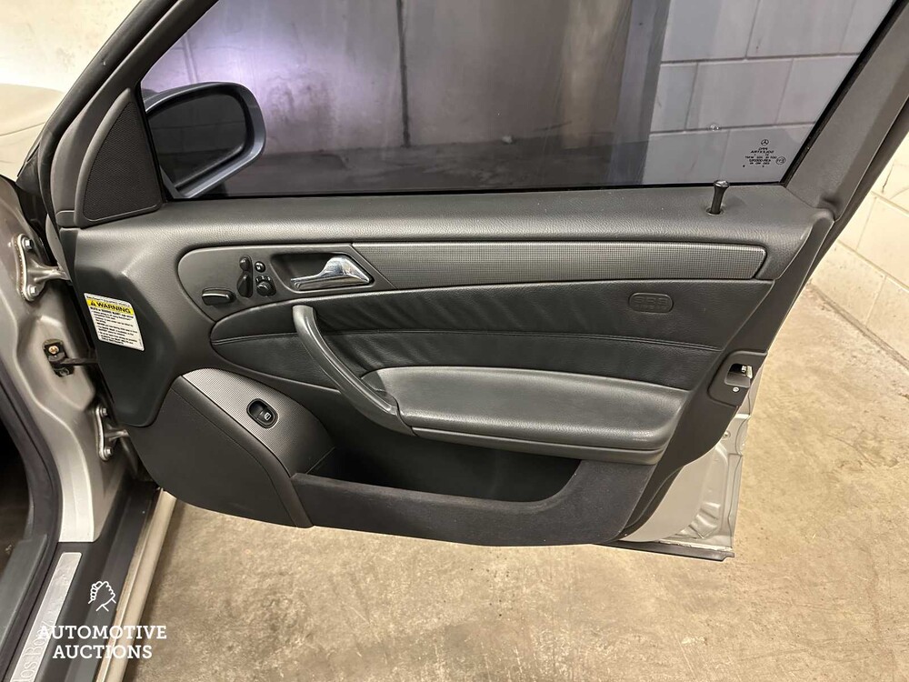 Mercedes-Benz C32 AMG 3.2 V6 354PS 2002 C-Klasse 