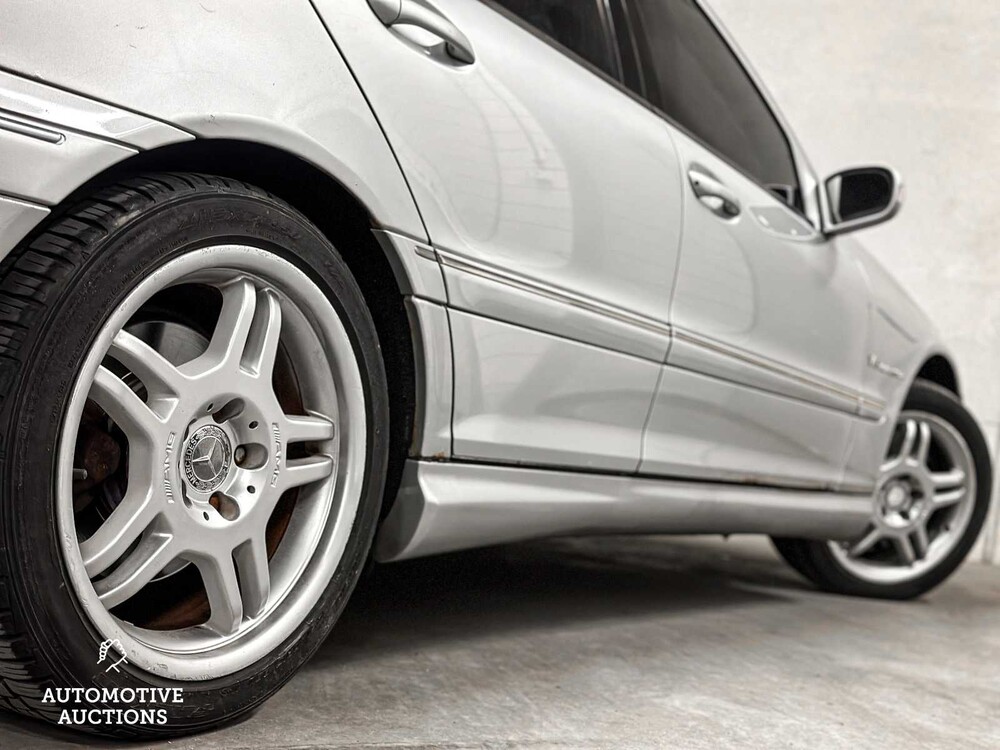 Mercedes-Benz C32 AMG 3.2 V6 354PS 2002 C-Klasse 