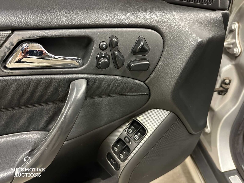 Mercedes-Benz C32 AMG 3.2 V6 354PS 2002 C-Klasse 