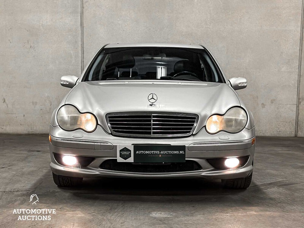 Mercedes-Benz C32 AMG 3.2 V6 354PS 2002 C-Klasse 