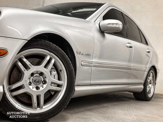 Mercedes-Benz C32 AMG 3.2 V6 354hp 2002 C-Class 