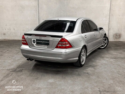 Mercedes-Benz C32 AMG 3.2 V6 354hp 2002 C-Class 