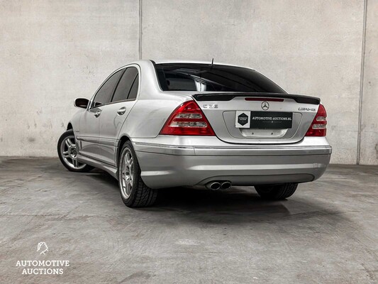 Mercedes-Benz C32 AMG 3.2 V6 354hp 2002 C-Class 