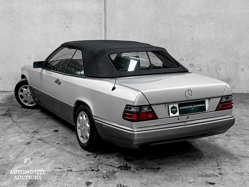 Mercedes-Benz 300 CE-24 200-500 (W124) Cabriolet 220hp 1993, 47-ZG-PR