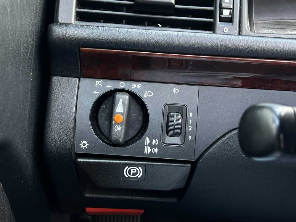 Mercedes-Benz 300 CE-24 200-500 (W124) Cabriolet 220hp 1993, 47-ZG-PR