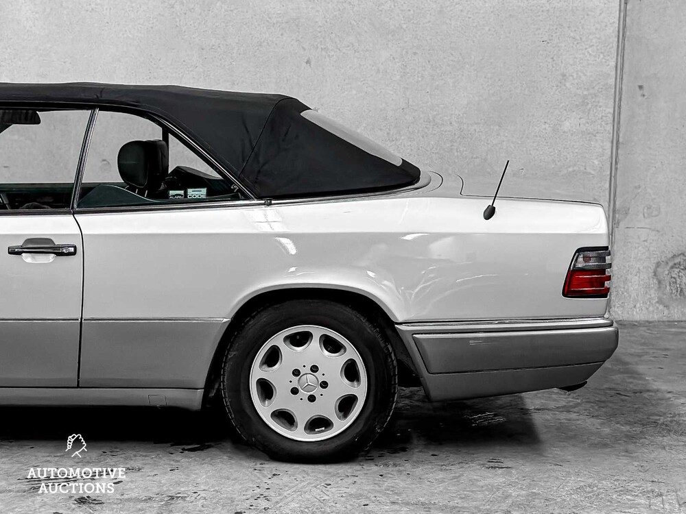 Mercedes-Benz 300 CE-24 200-500 (W124) Cabriolet 220hp 1993, 47-ZG-PR