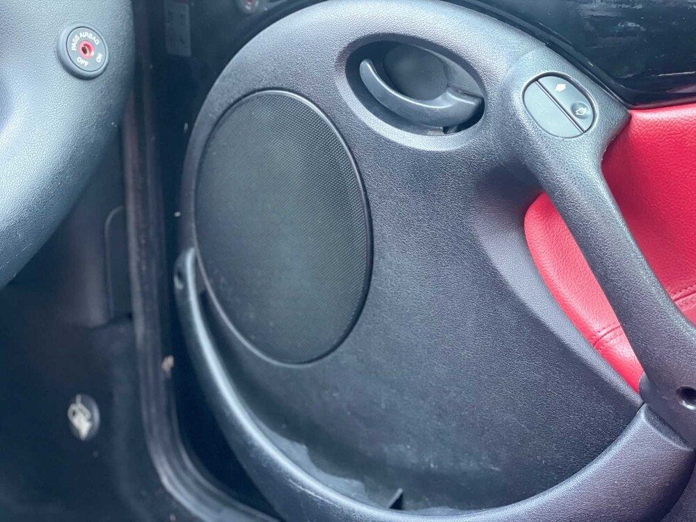 Ford Streetka 1.6 Futura 95PS 2004, JL-381-B