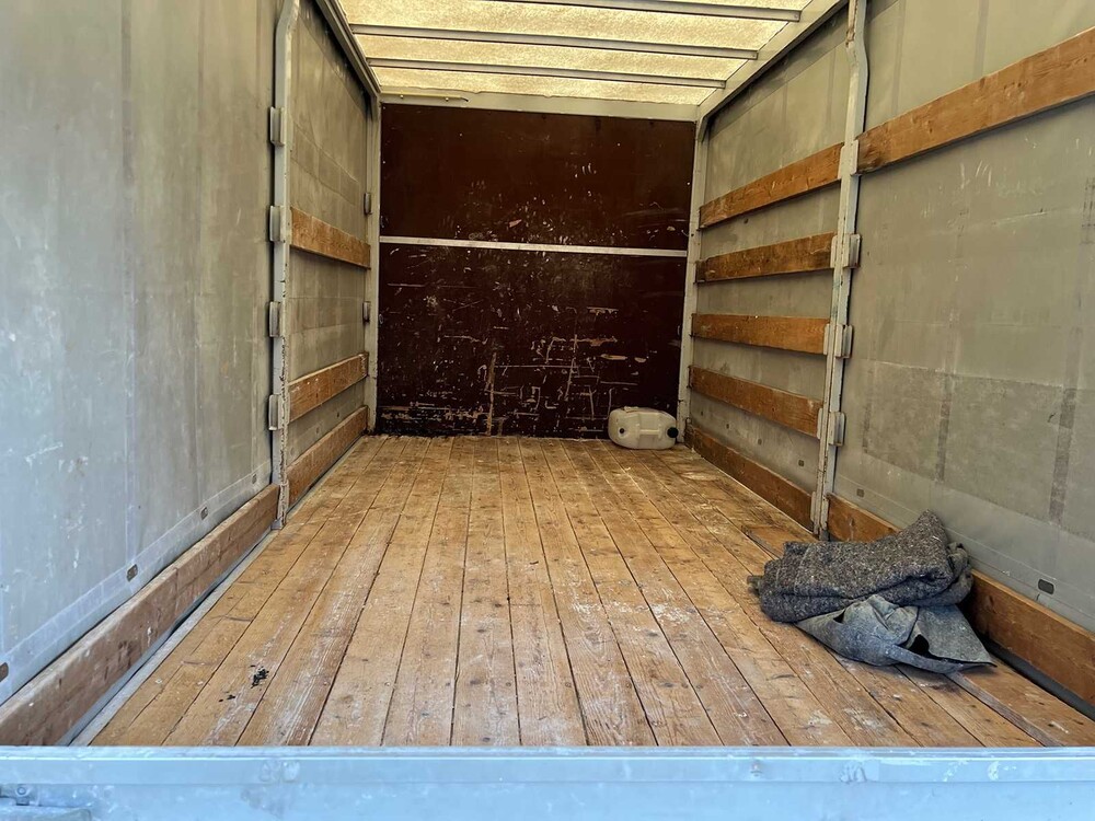 Mercedes-Benz Sprinter 408 CDI 2.2 402 Commercial vehicle 82hp 2001 (Original-NL), 34-VZ-PP