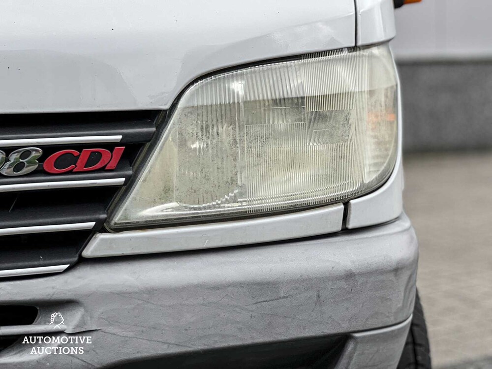 Mercedes-Benz Sprinter 408 CDI 2.2 402 Commercial vehicle 82hp 2001 (Original-NL), 34-VZ-PP