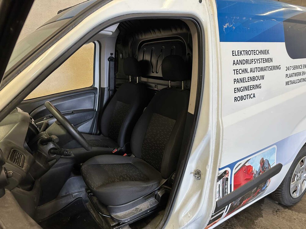 Opel Combo 1.3 CDTi L2H1 Edition 95hp 2018 (Original-NL) Commercial vehicle, V-108-TN